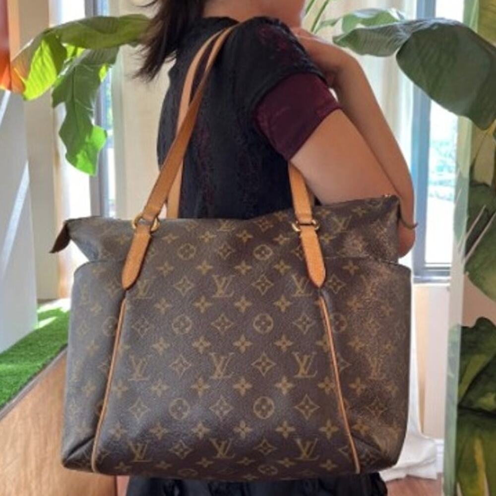 💎✨HOT BUY✨💎Authentic LOUIS VUITTON Totally MM